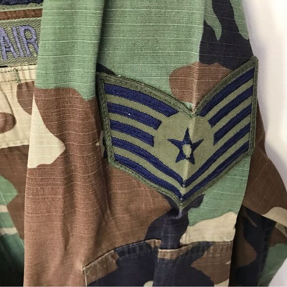 US Air Force Woodland Camo Jacket Patches Sergeant stripes Medium Long - Picture 4 of 5